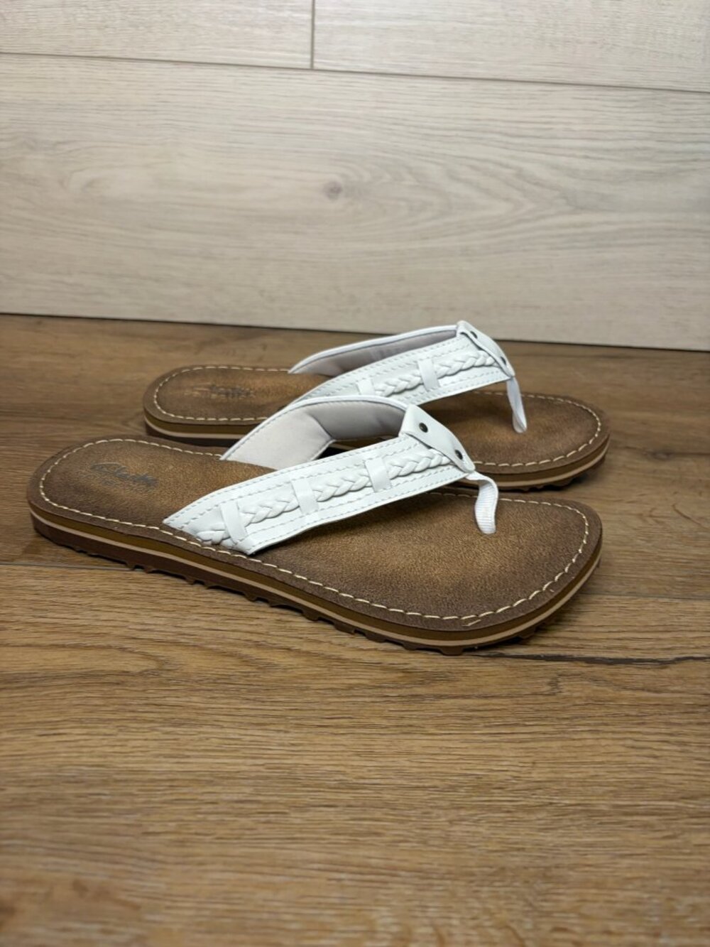 Clarks Collection Ladies Fenner Nerice Flip Flop Sandals Size 8M